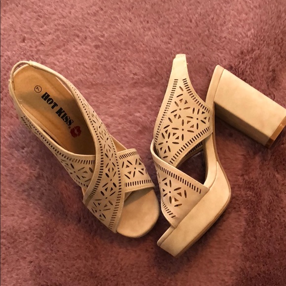 Ladies nude platform heels size 7 - Picture 1 of 7